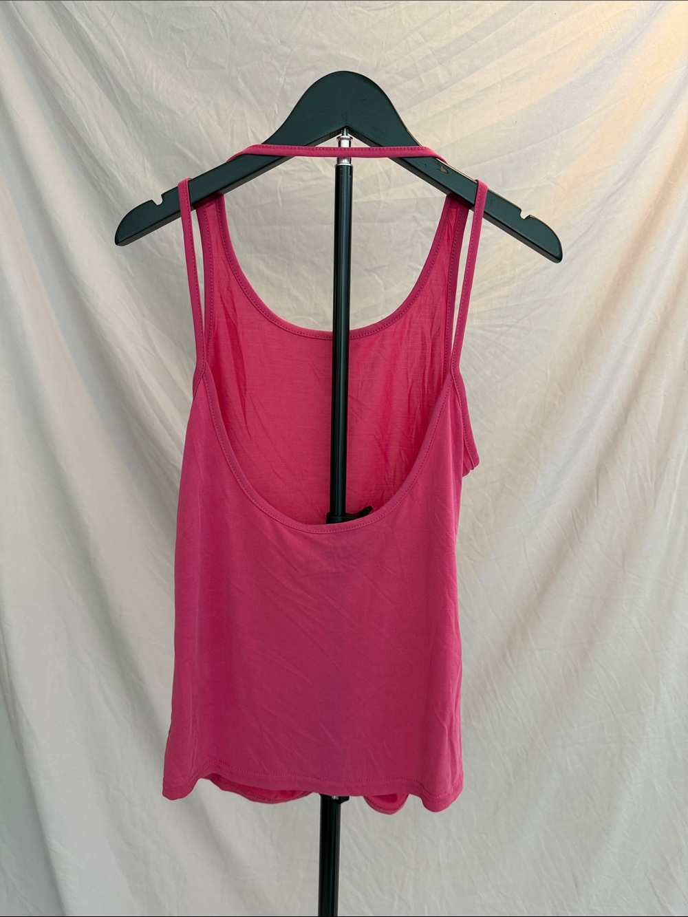 Women's Sleeveless Tank Tops - Picture 2 of 5